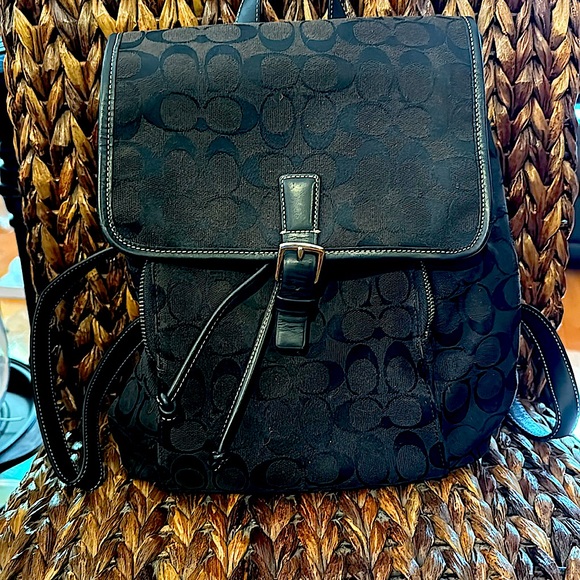 Coach signature C leather and canvas backpack - Picture 1 of 8